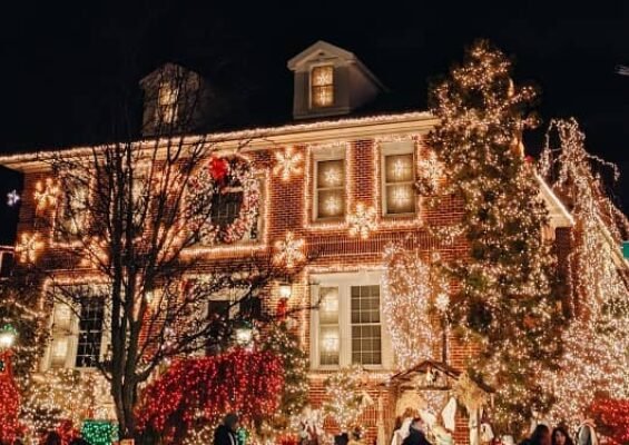 House Decorated with Christmas Lights from Installation Services in Atlanta by Abram Irrigation and Lighting